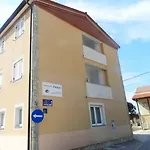 Doris Yourcroatiaholiday * Premantura