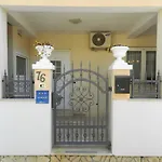 Doris Yourcroatiaholiday Lägenhet Premantura