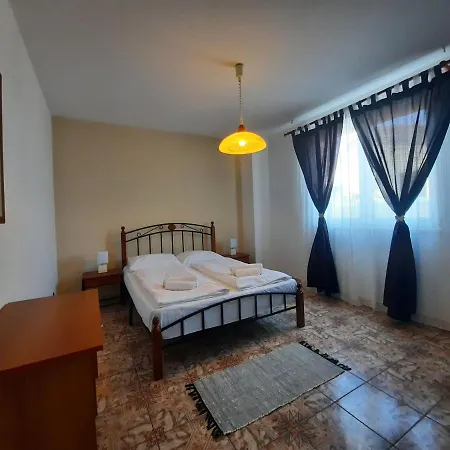 Doris Yourcroatiaholiday